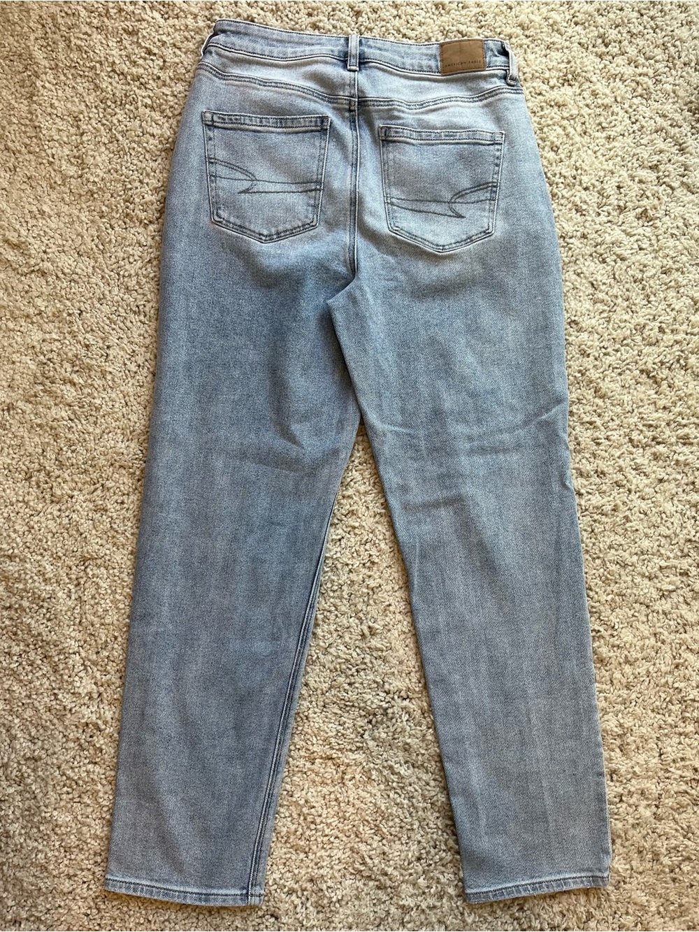 American Eagle High-Waisted Light Blue Mom Jeans - Picture 2 of 10